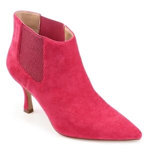 Journee Collection Elitta Fuchsia Suede Booties